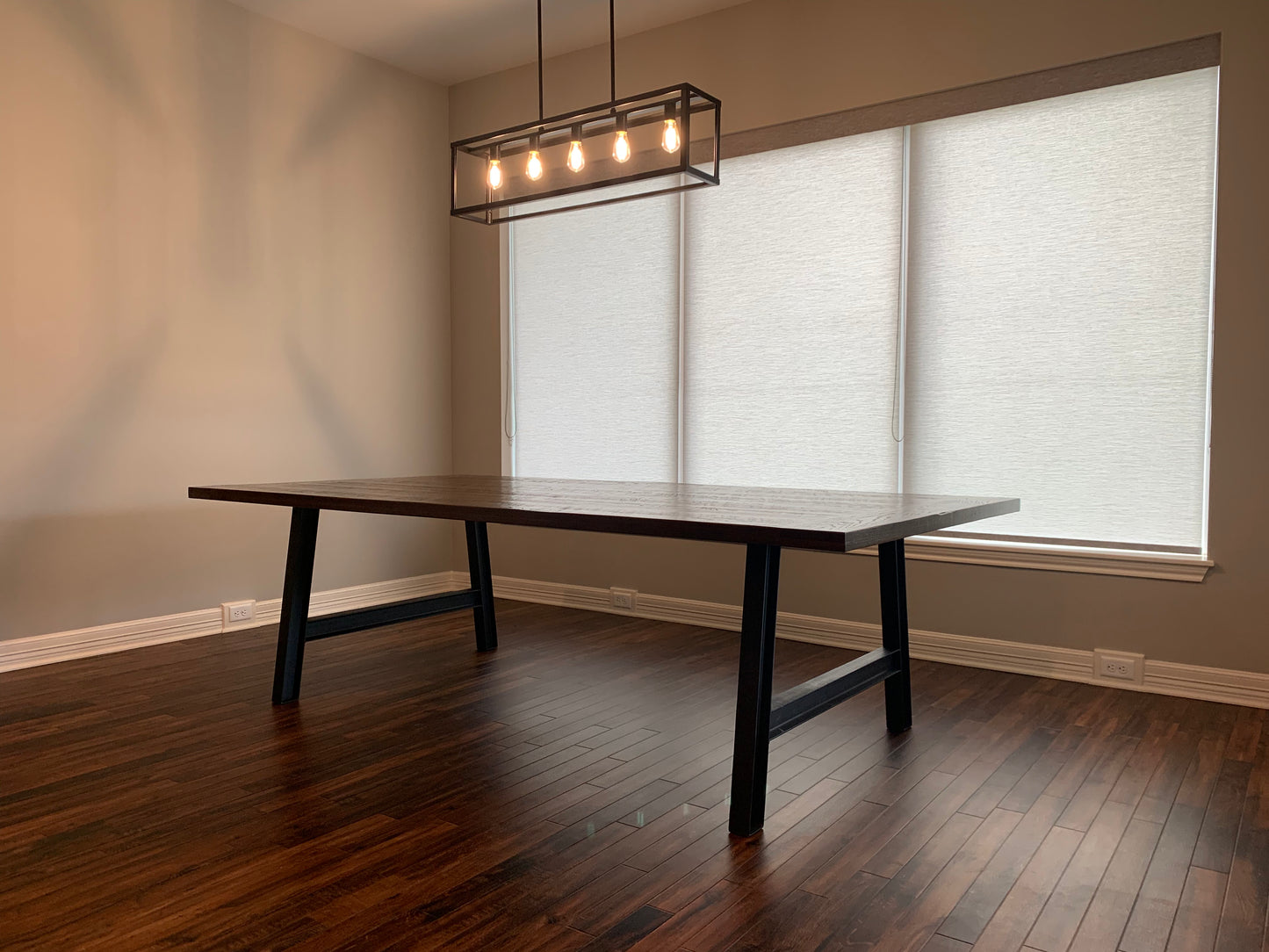 The Plaza Table