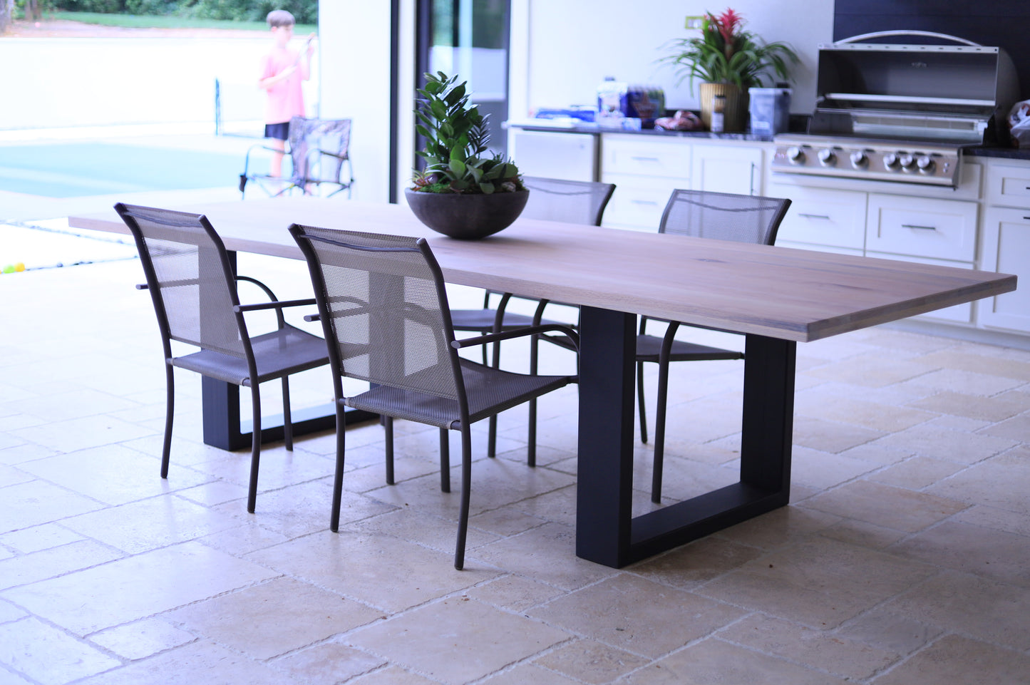 The Plaza Table